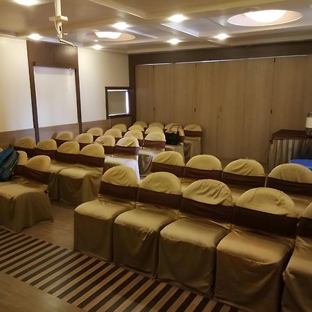 New Hotel Europa Inn Райкот Екстериор снимка