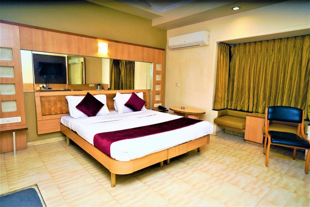 New Hotel Europa Inn Райкот Екстериор снимка