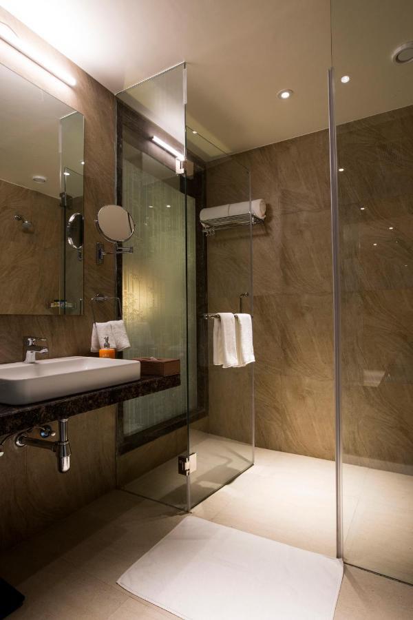 New Hotel Europa Inn Райкот Екстериор снимка