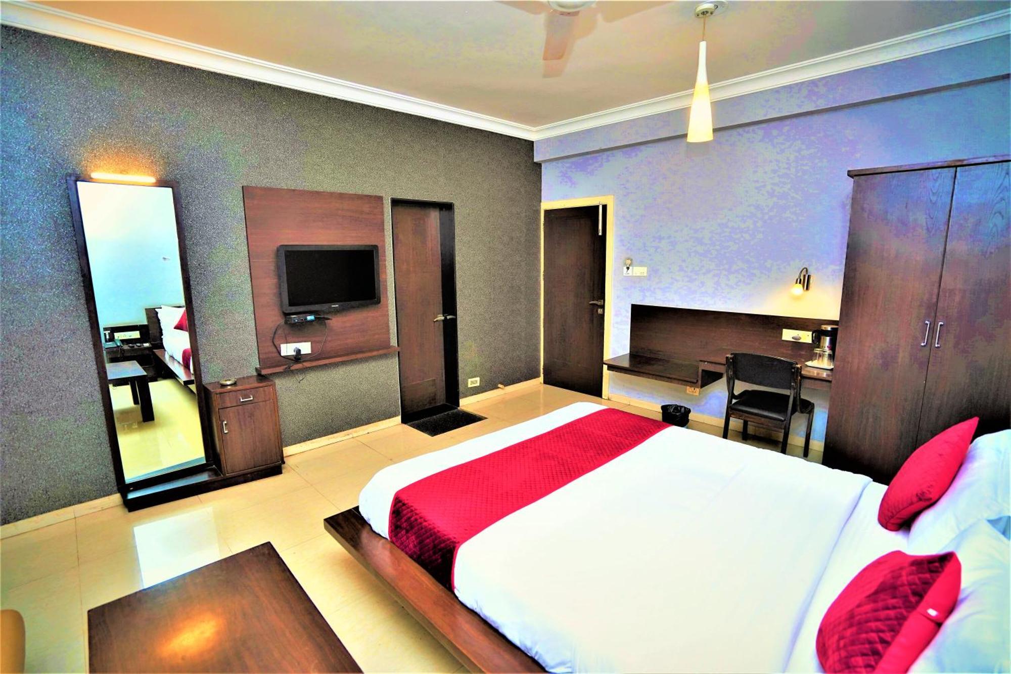 New Hotel Europa Inn Райкот Екстериор снимка