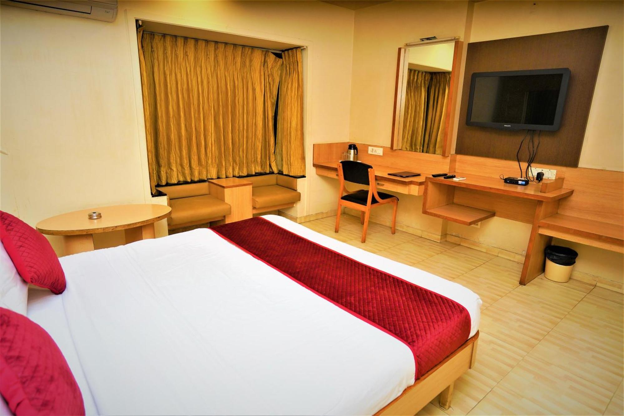 New Hotel Europa Inn Райкот Екстериор снимка